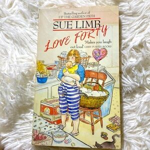 SUE LIMB LOVE FORTY - MEMOIR VINTAGE BRITISH PAPERBACK 1981 EUC